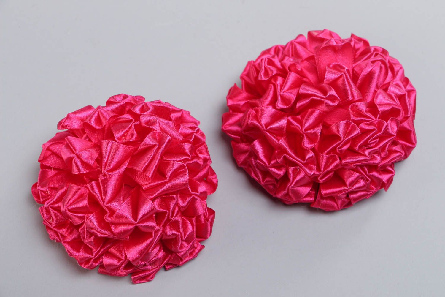 Set of handmade hair ties with volume large bright pink flowers 2 items for kids photo 2