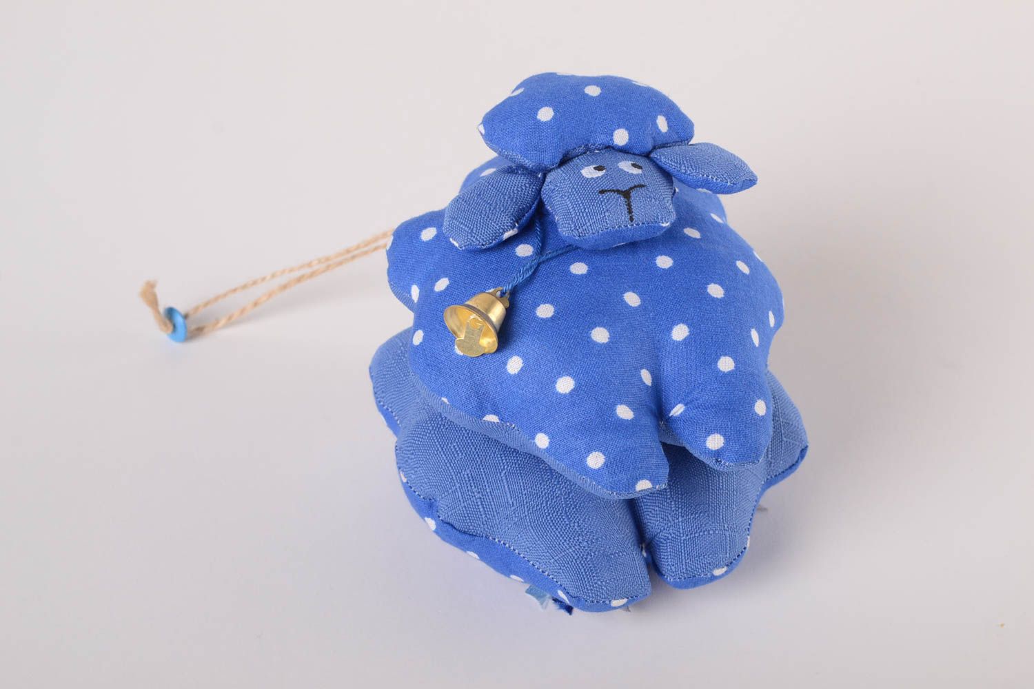 Детская игрушка handmade игрушка-животное мягкая игрушка синяя овечка в горошек фото 1