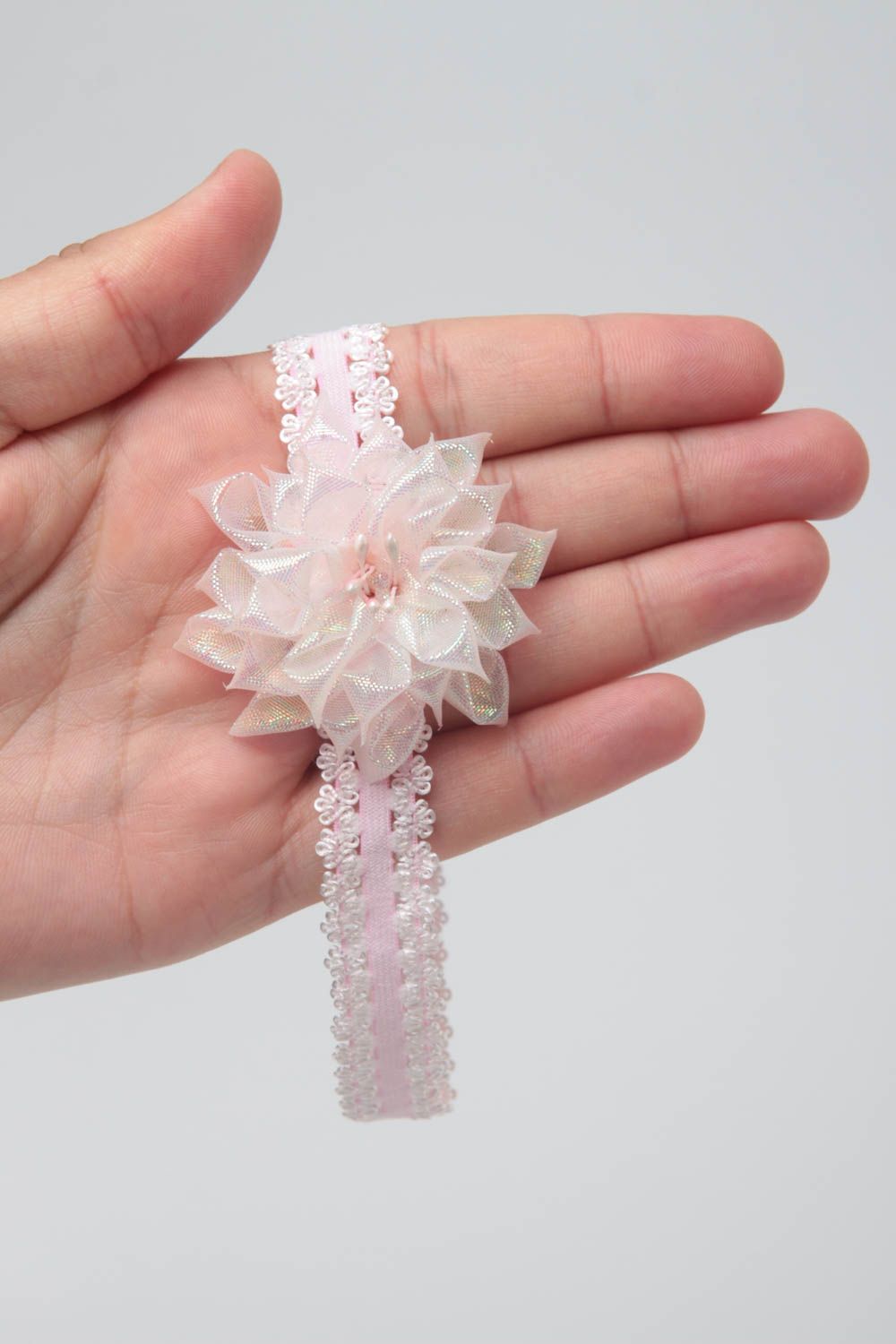 Розовая повязка для новорожденной с цветком из органзы аксессуар хенд мейд фото 5