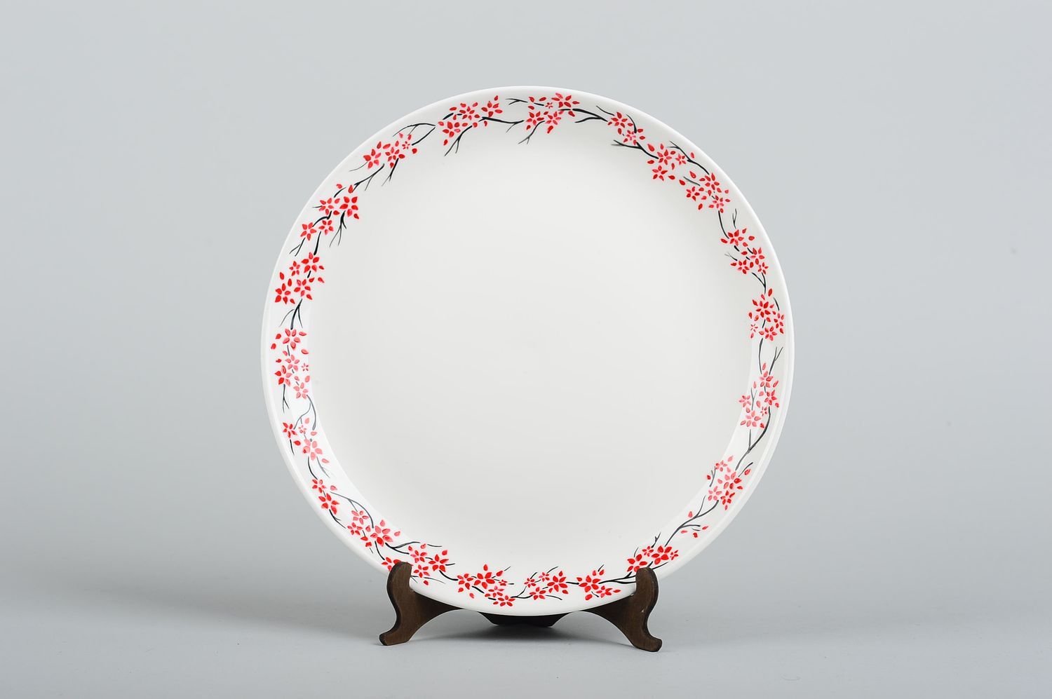 Белая тарелка с цветвми ручной работы керамическая тарелка кухонная посуда фото 4