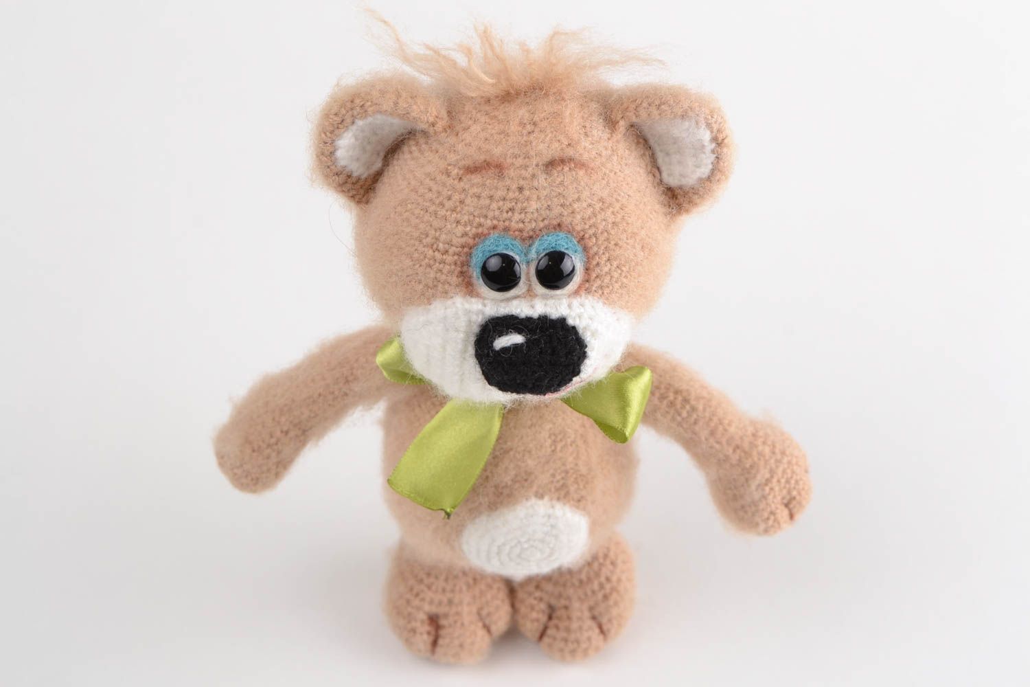 Petit jouet décoratif tricoté fait main design original pour enfant Ours photo 3