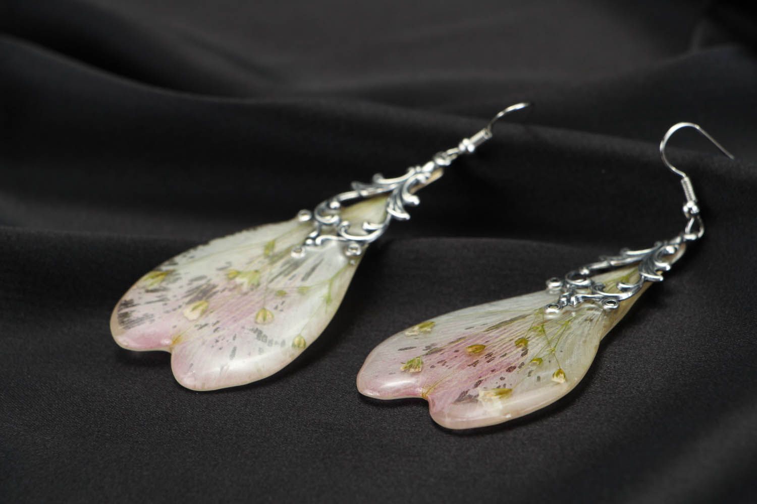Dangling earrings with alstroemeria petal  photo 3