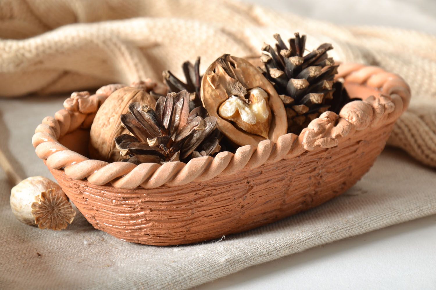 Small ceramic basket for little things photo 1