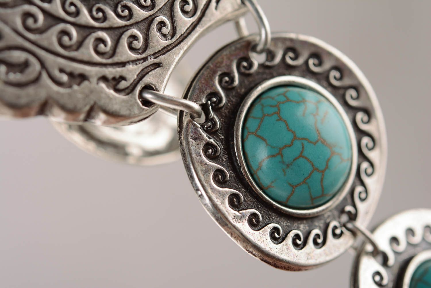 Metal bracelet with turquoise Rozidah photo 2