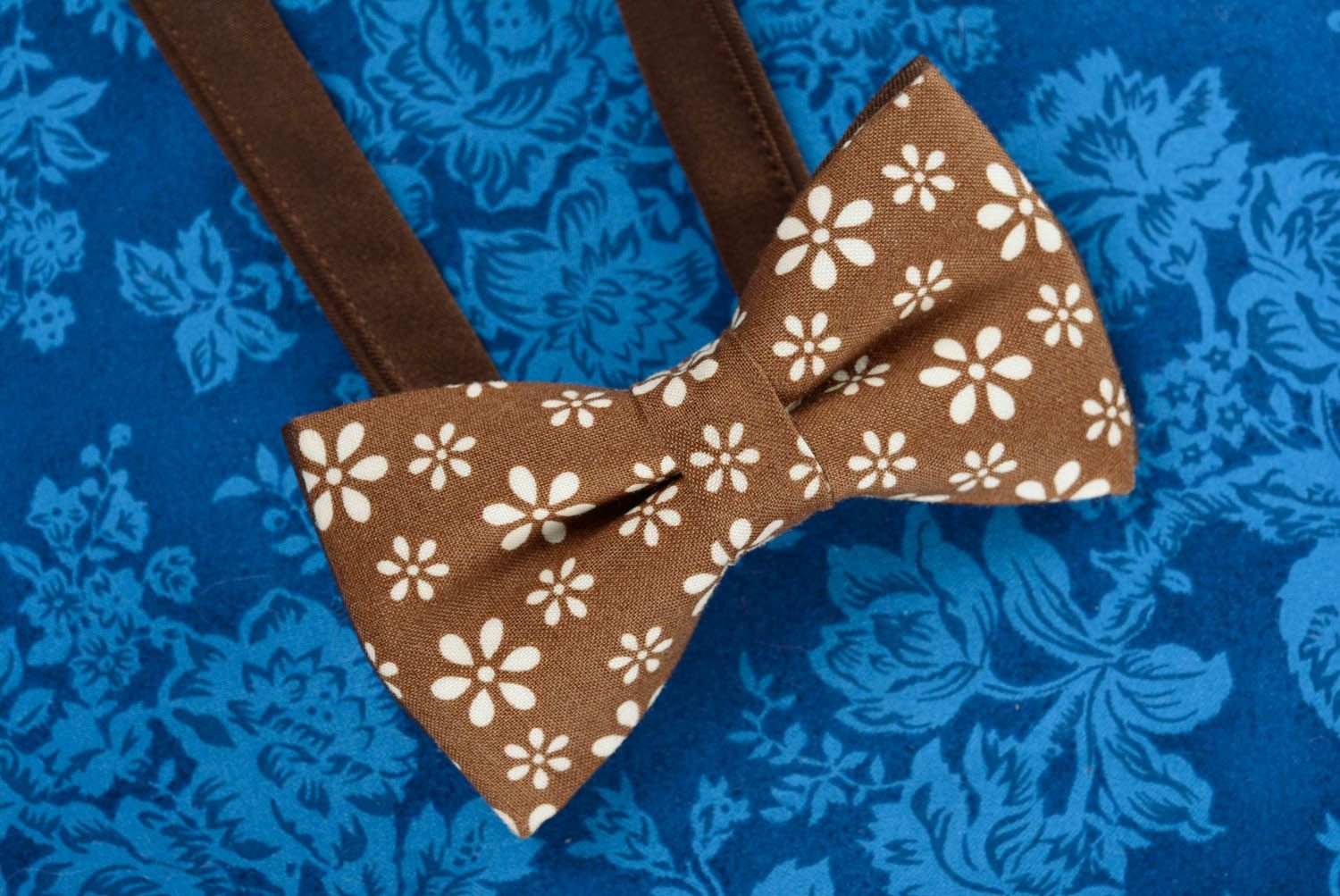 Brown floral bow tie  photo 3