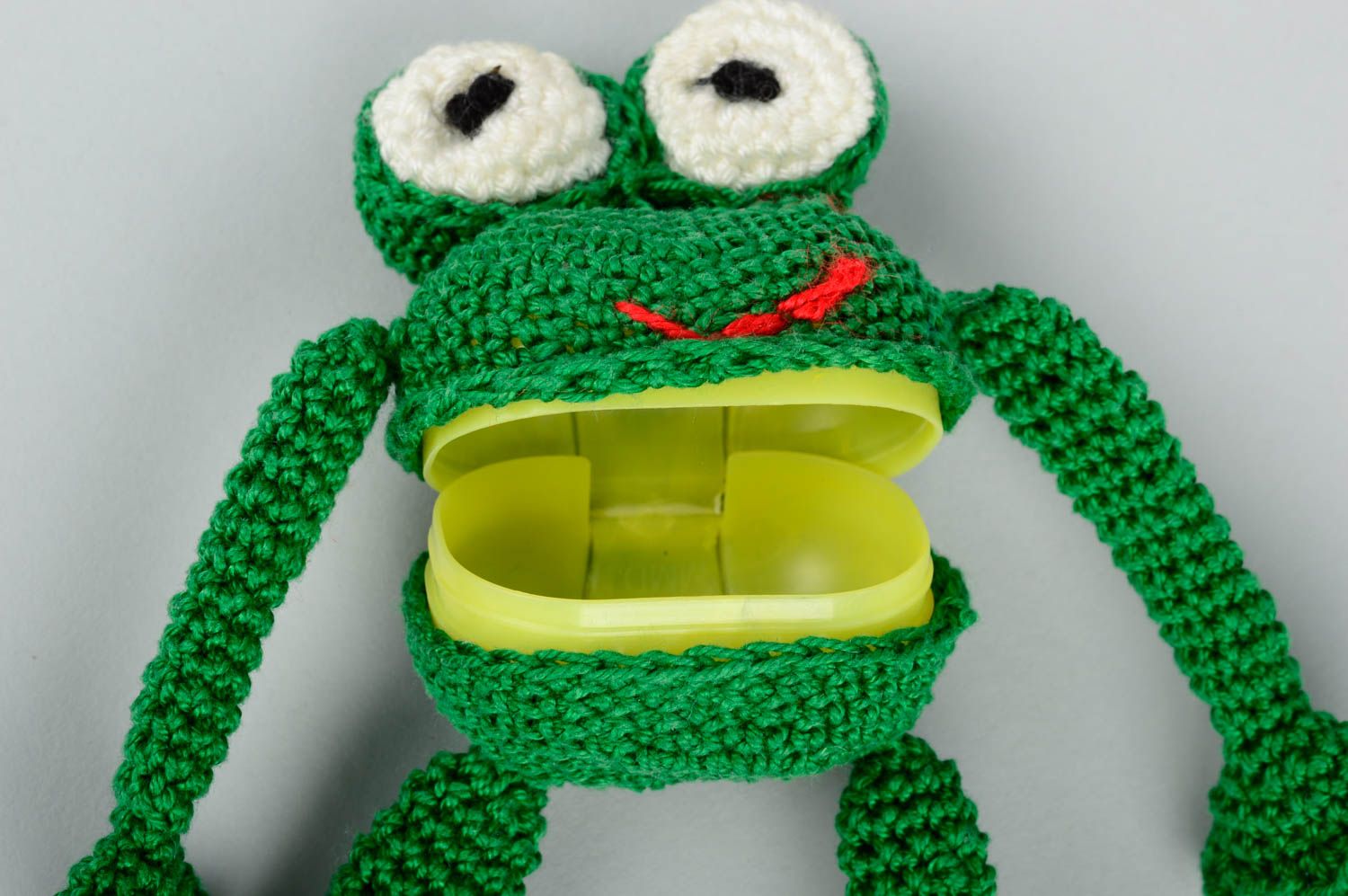 Jouet grenouille Peluche faite main en fils de coton au crochet Cadeau enfant photo 4