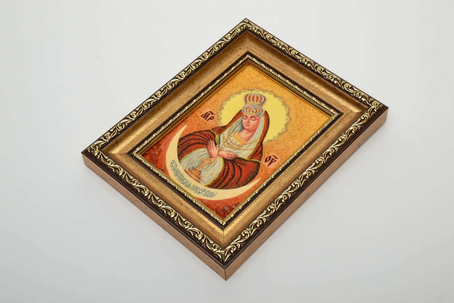 Репродукция православной Остробрамской иконы Божией Матери с янтарем фото 1