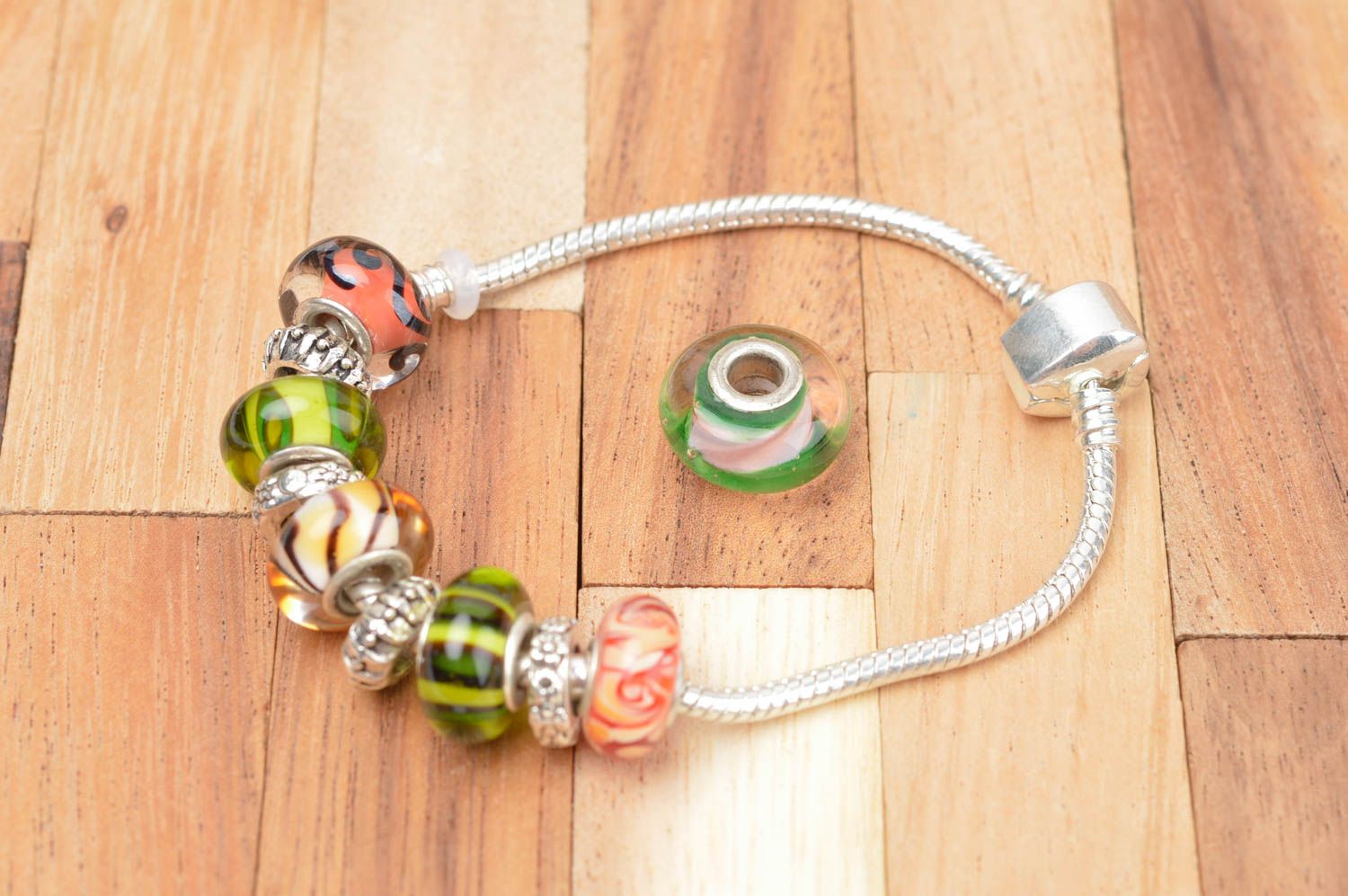 Glasperle handgemacht grün lampwork Perlen Schmuckperlen zum basteln stilvoll foto 4