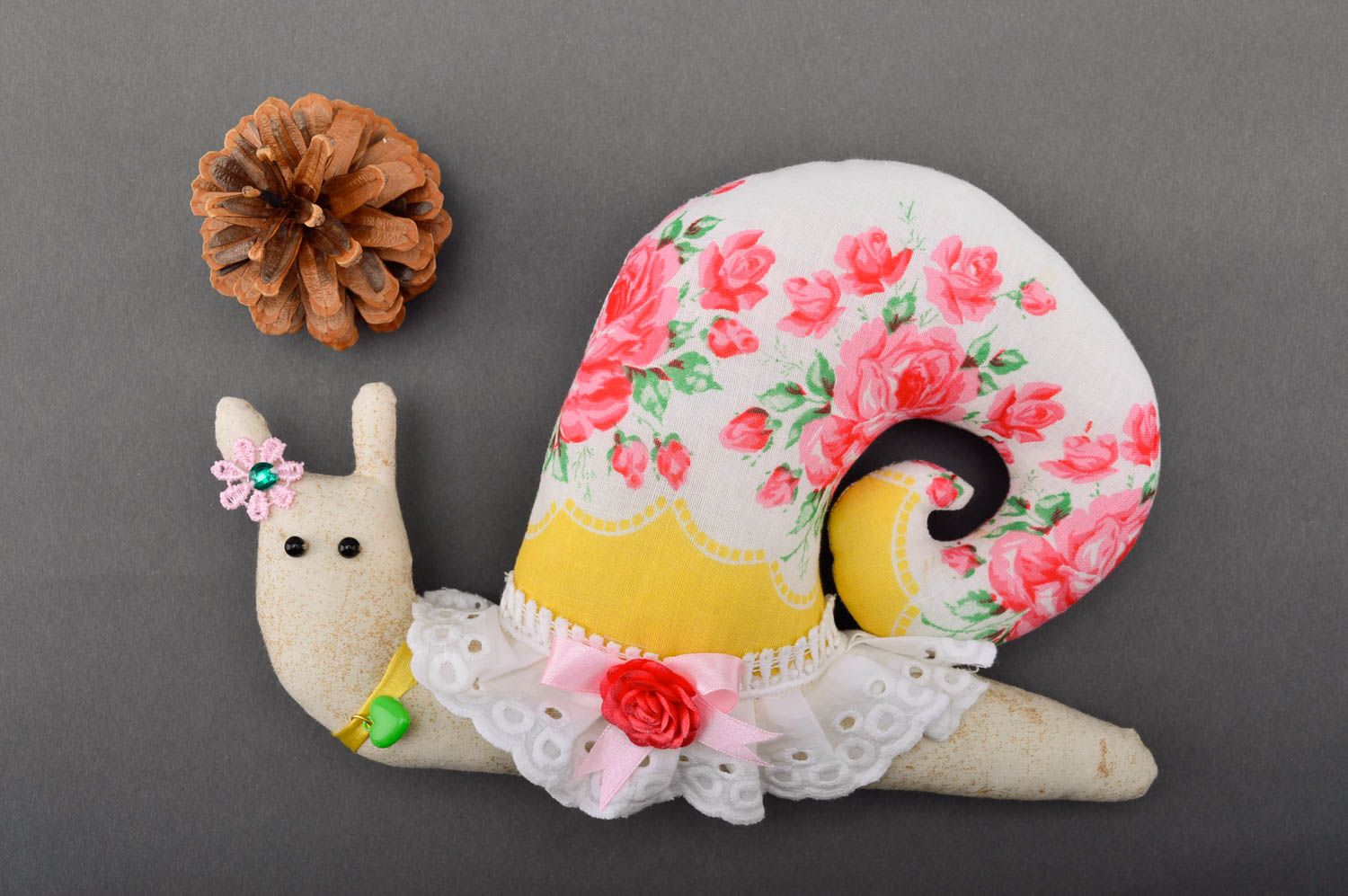 Soft toy handmade toy animal snail toy birthday gifts for kids home decor photo 1