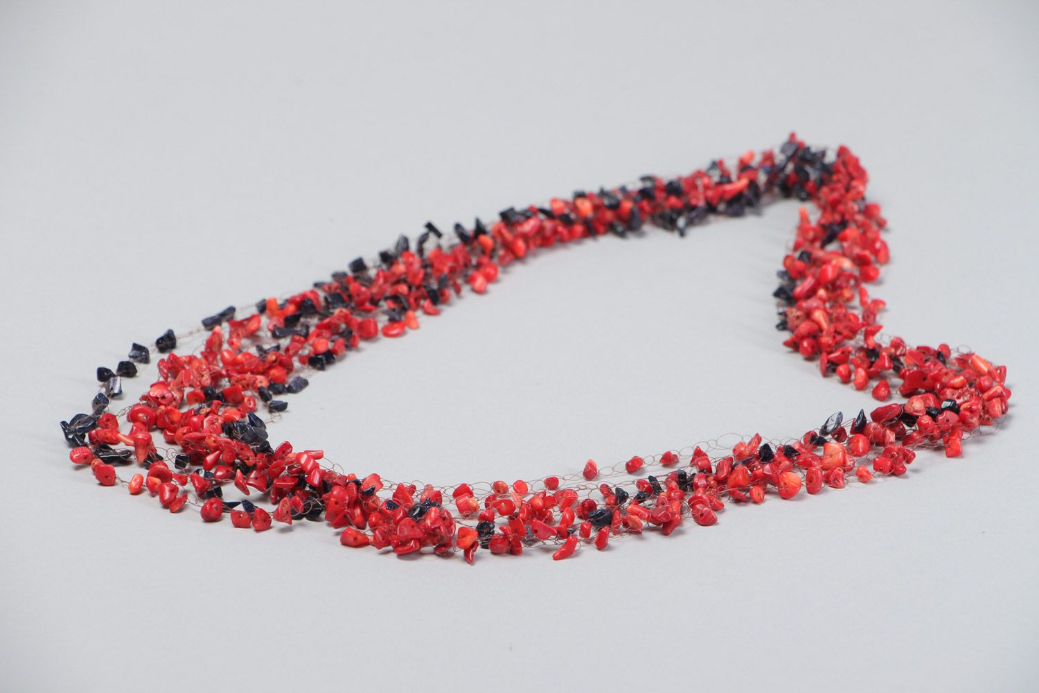 Massive handmade airy beaded necklace with aventurine and coral of red color photo 3