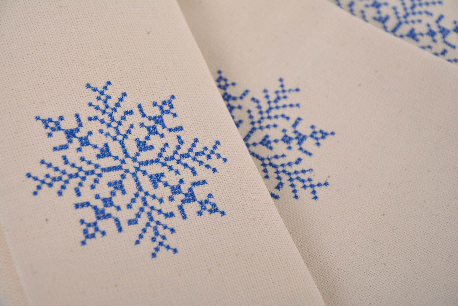 Set of 4 handmade designer semi line cloth napkins with embroidery Snowflakes photo 5