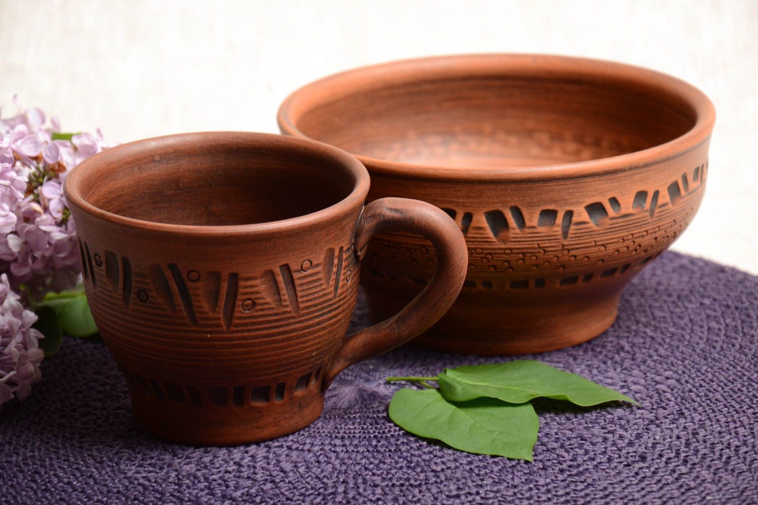 Set of ceramic pottery 13 oz coffee cup and 25 oz brown bowl with handmade pattern photo 1