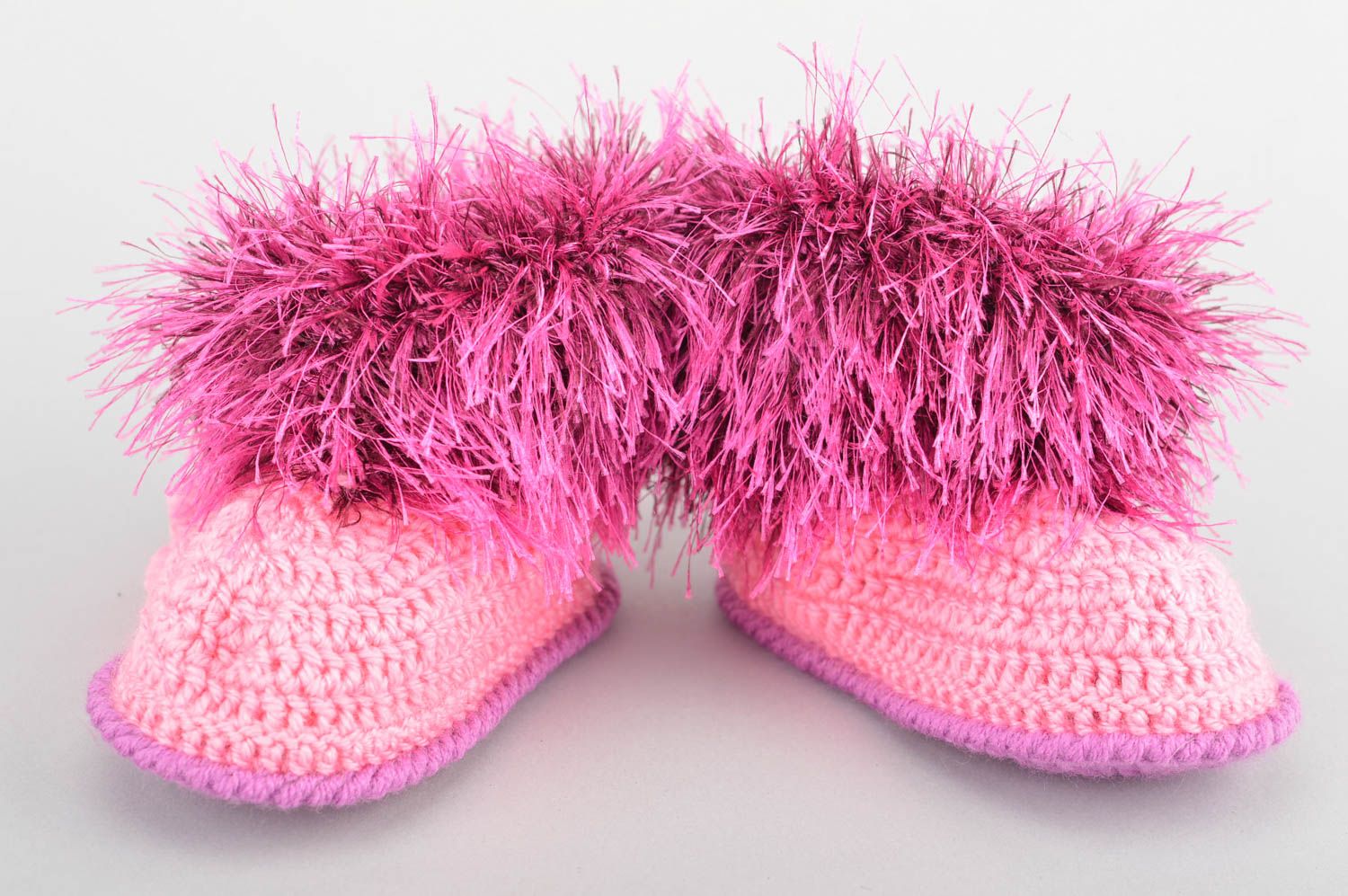 Chaussons roses pour bébé fils acryliques tricotés au crochet faits main photo 5