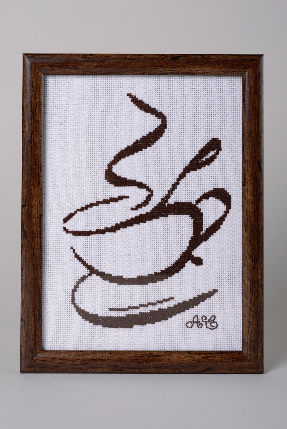 Gesticktes Wandbild Tasse Kaffee im Rahmen aus Plastik handmade für Küchendekor  foto 1