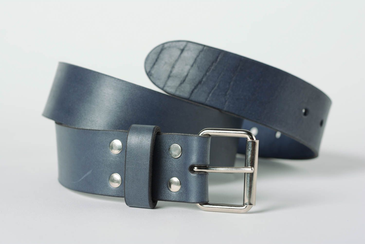 Handmade classic stylish designer genuine leather belt of black color for men photo 1