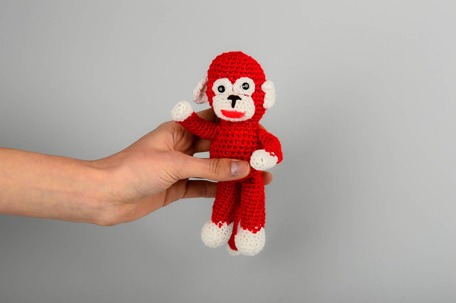 Jouet singe rouge fait main Figurine animal en coton au crochet Déco chambre photo 2