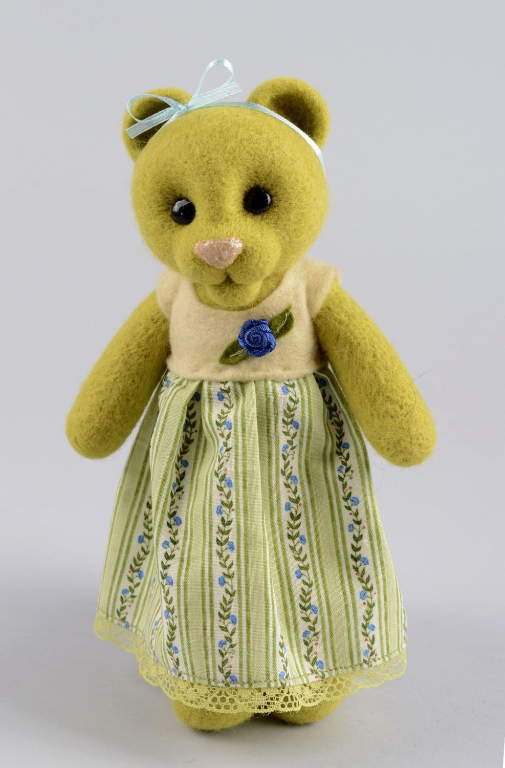 Peluche décorative Jouet en laine fait main Ourson vert en robe Cadeau enfant photo 3