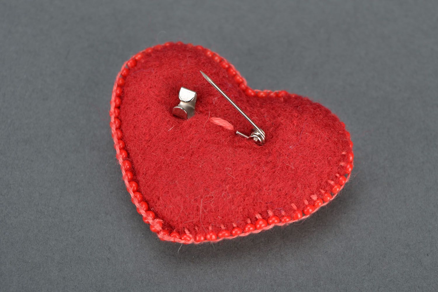 Felt brooch in the form of heart photo 4