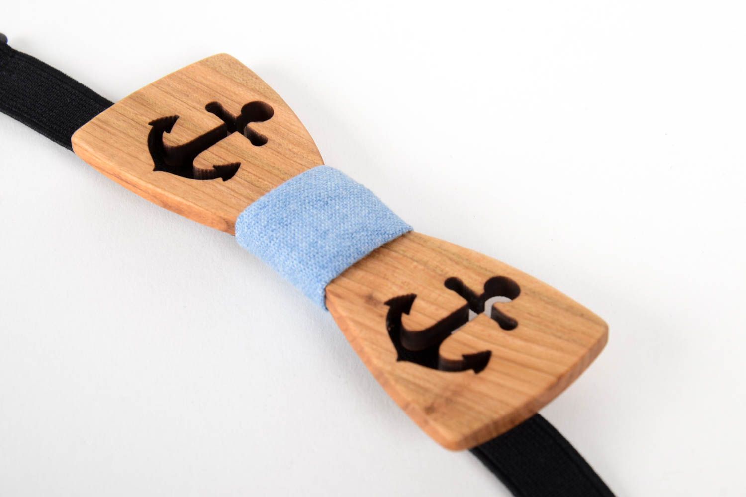 Handmade Fliege Krawatte Accessoire für Männer Fliege aus Holz mit Ankern  foto 4