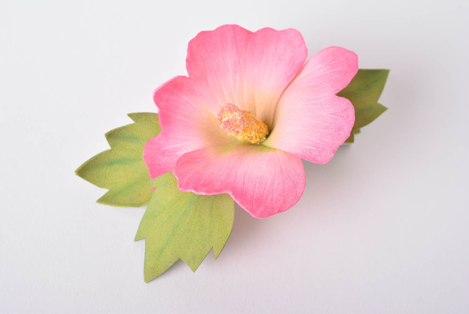 Заколка ручной работы цветок из фоамирана розовое нежное украшение для волос фото 1