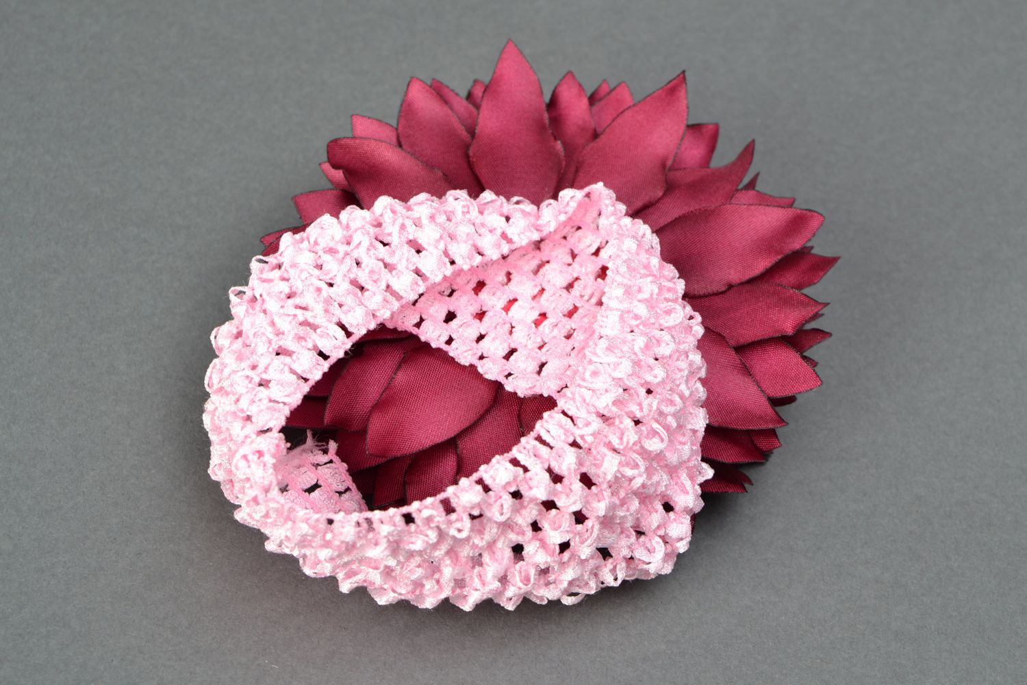 Rosa Haarband mit Blume foto 4