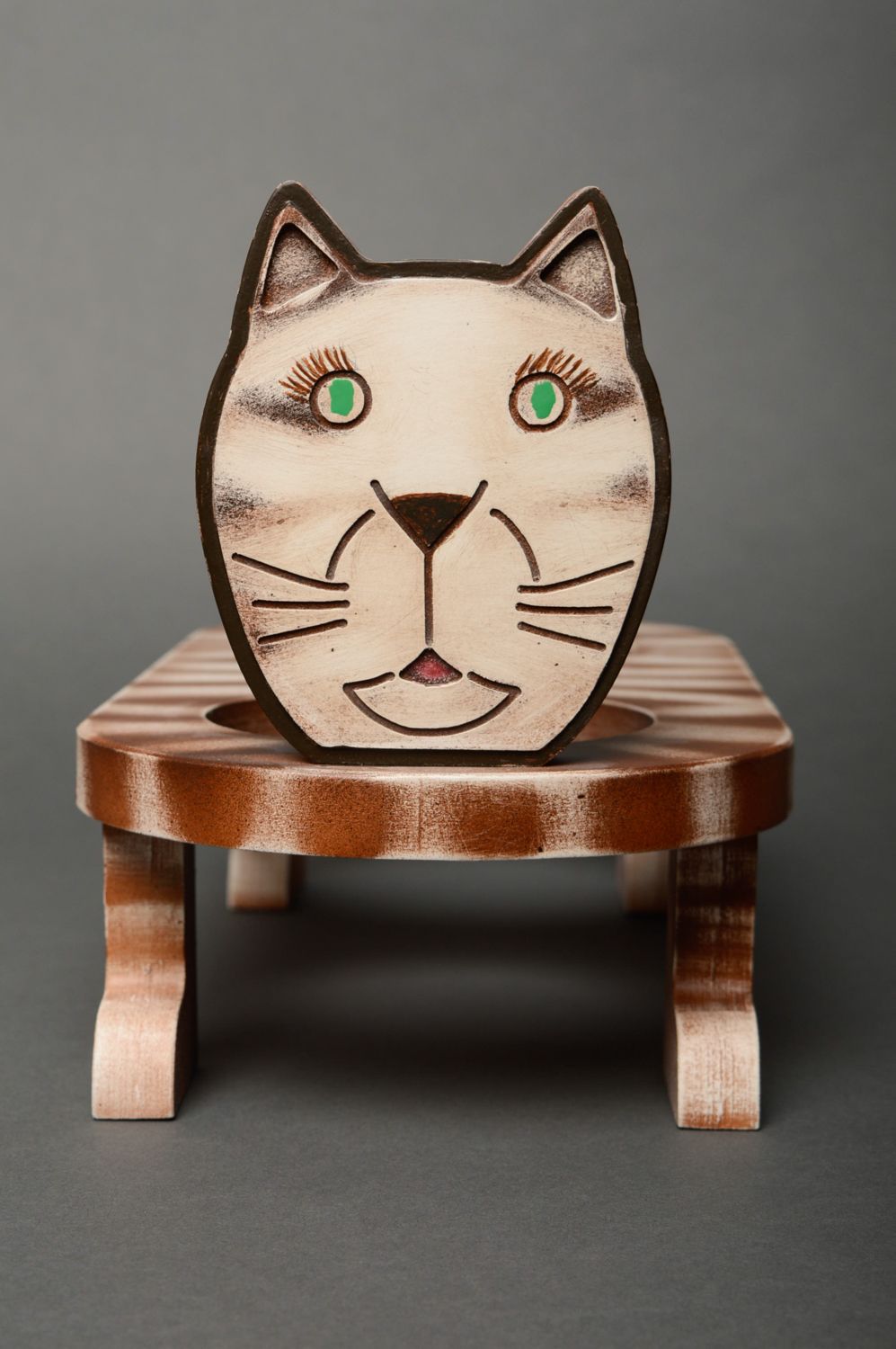 Обеденный стол для котов из фанеры  фото 2