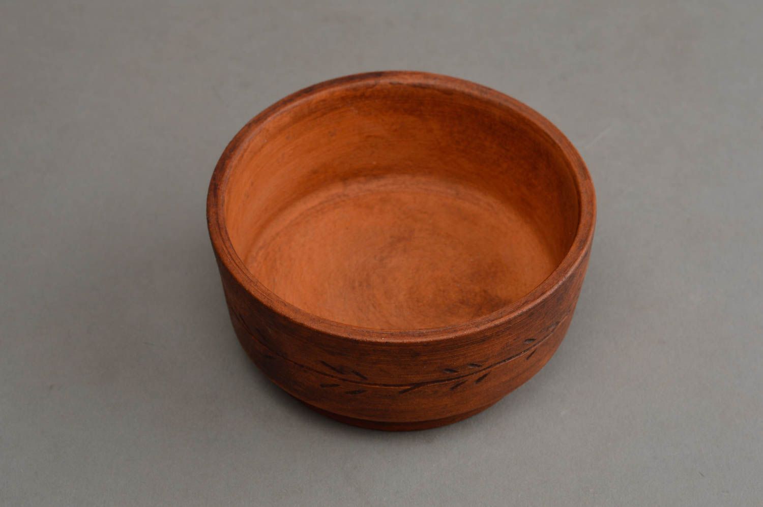 Bol en argile fait main original vaisselle à sel ou sauces avec motif herbes photo 3