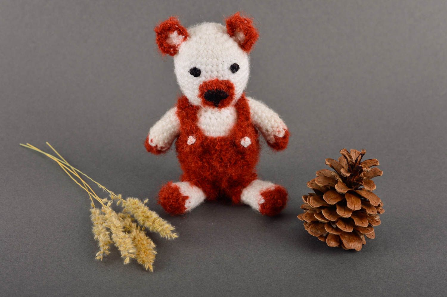 Jouet tricoté Peluche faite main au crochet Cadeau enfant en forme d'ours blanc photo 1