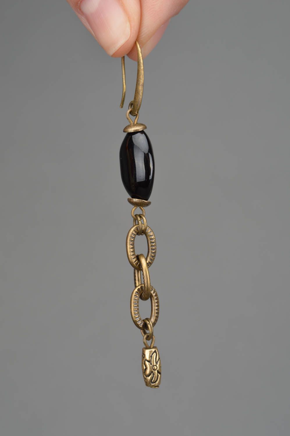 Handmade long bronze colored metal chain dangle earrings with black beads photo 3