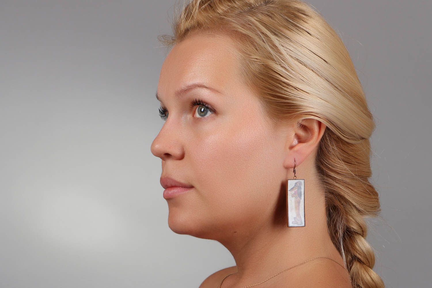 Long plastic earrings photo 4