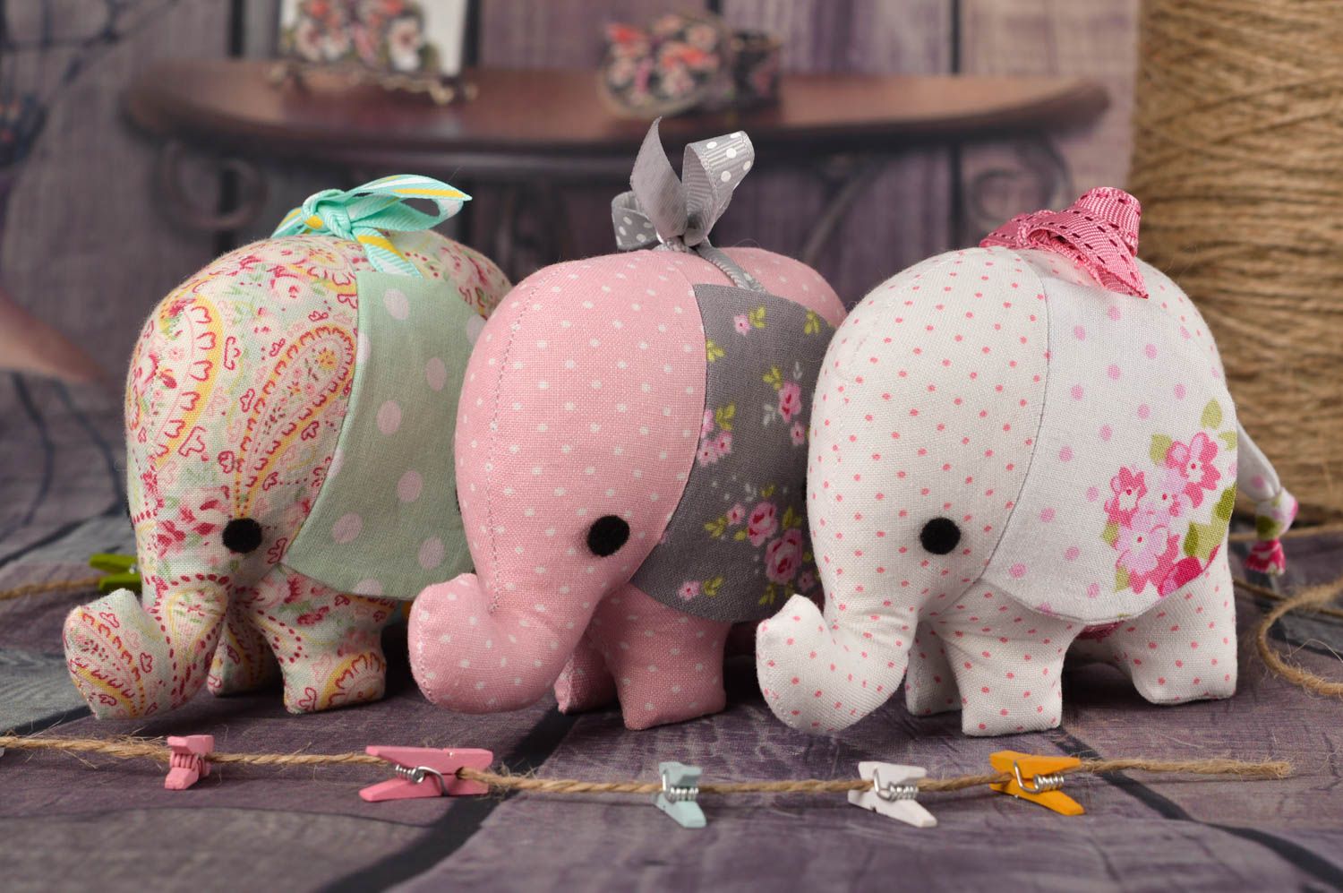 Elefantini fatti a mano pupazzi di peluche giocattoli simpatici da bambini foto 1