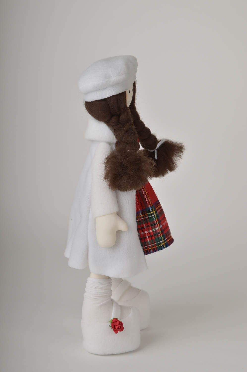 Muñeca hecha a mano de tela peluche decorativo regalo original para niña  foto 5