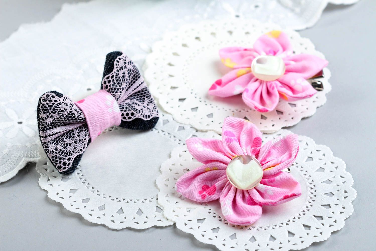 Beautiful handmade flower scrunchie 2 hair clips hair accessories for girls photo 1