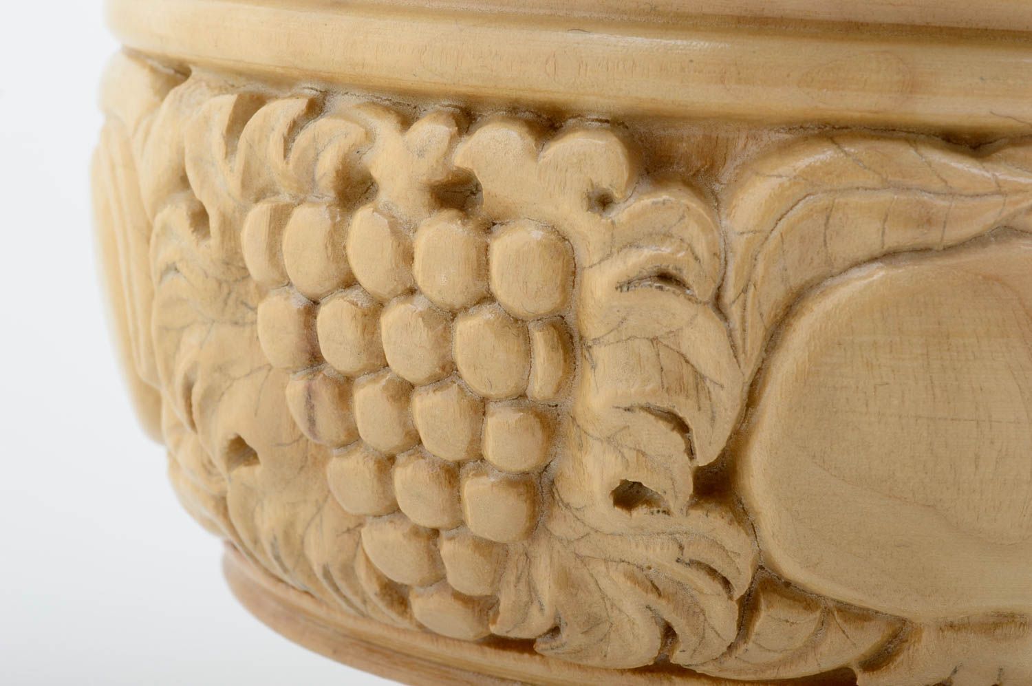 Красивая ваза ручной работы декор из дерева ваза для цветов резная авторская фото 4