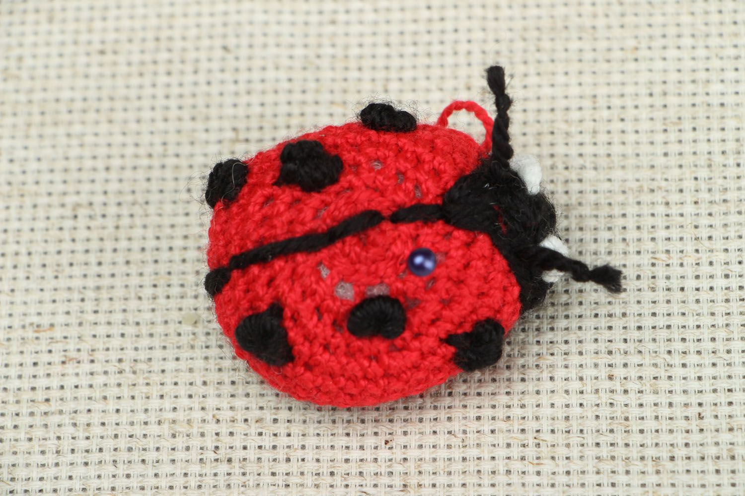 Crochet toy needle bed in the shape of ladybug photo 1