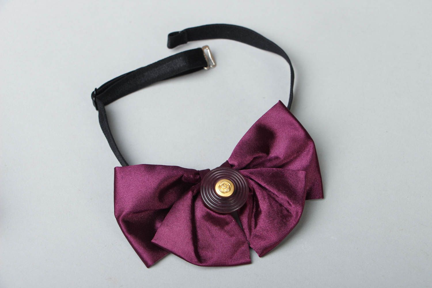 Beautiful fabric bow tie photo 1