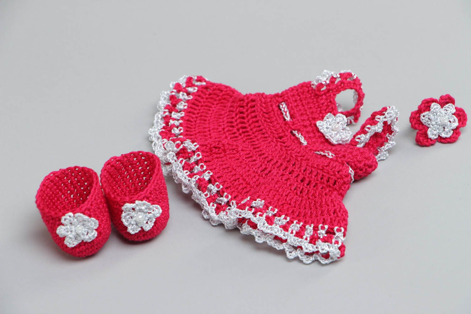 Beautiful handmade crochet doll clothes 3 pieces slippers dress and hair tie photo 2