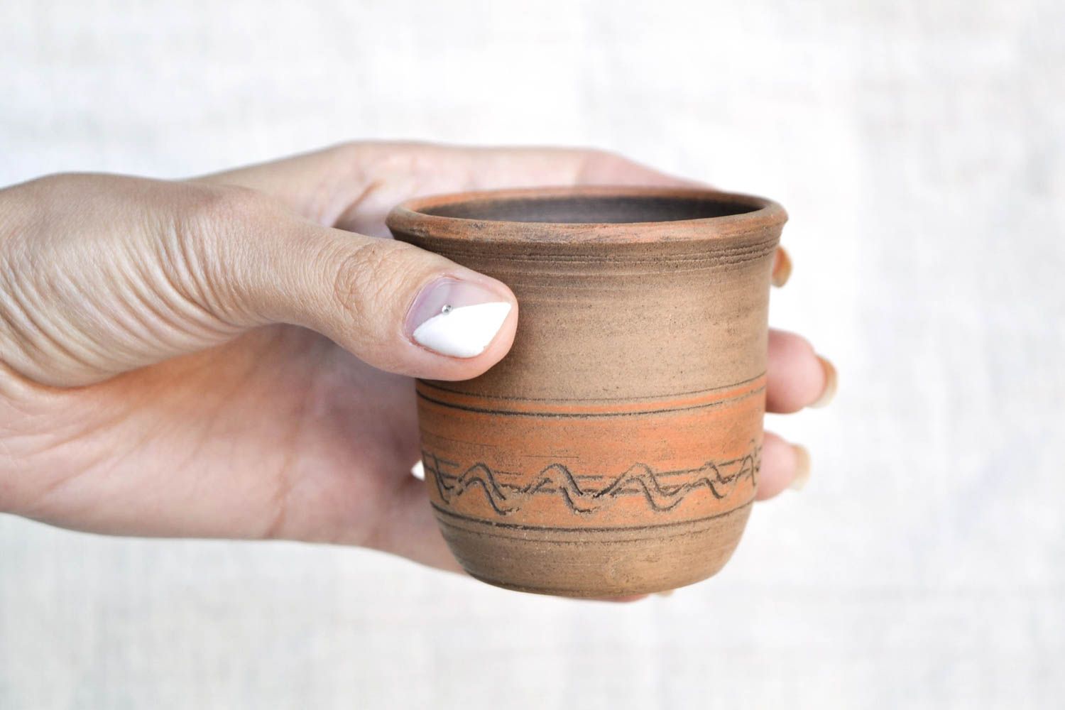 Unglazed clay cup without handle in Italian style 6 oz with plain design photo 2