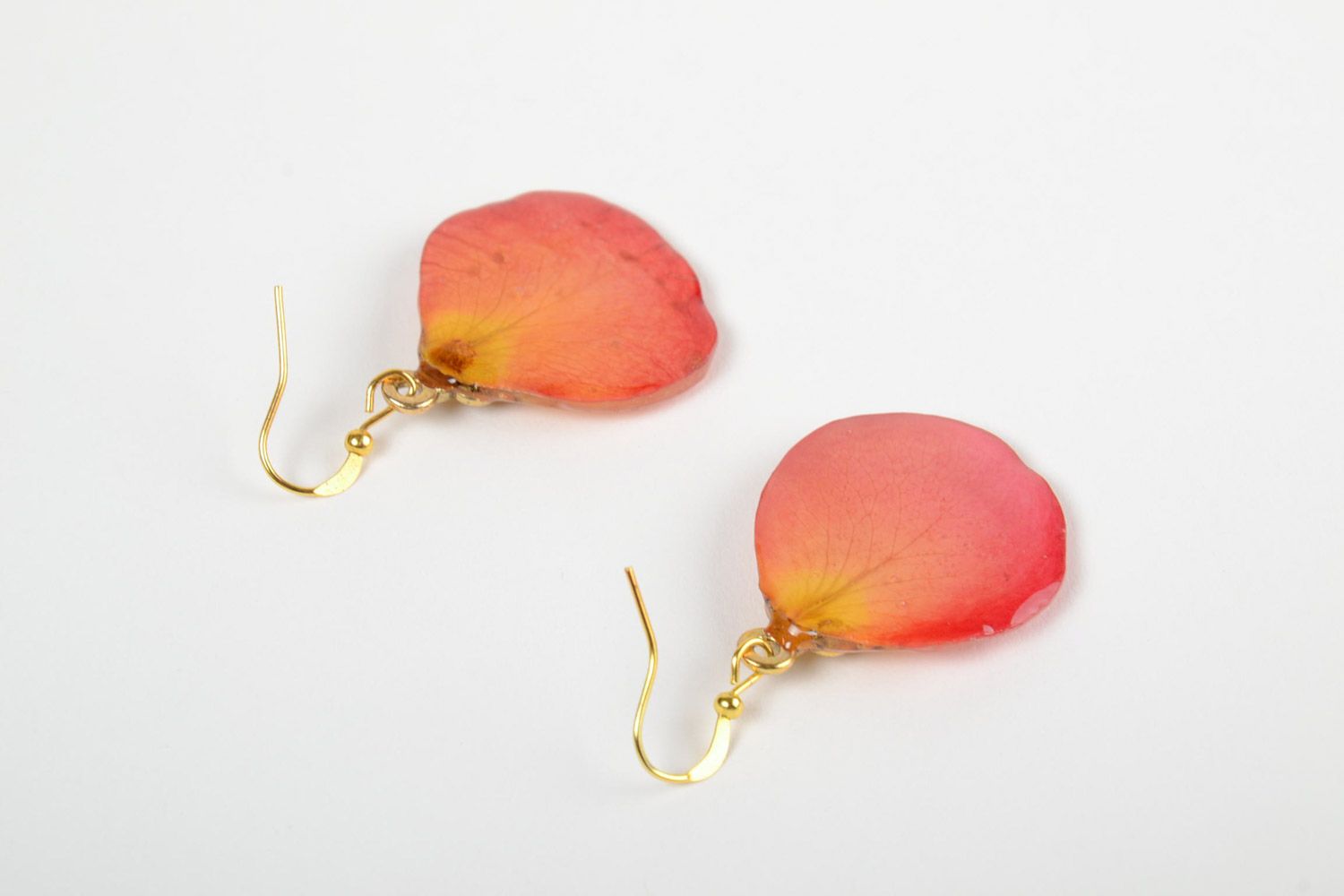 Pink handmade botanical earrings with flower petals coated with epoxy photo 2