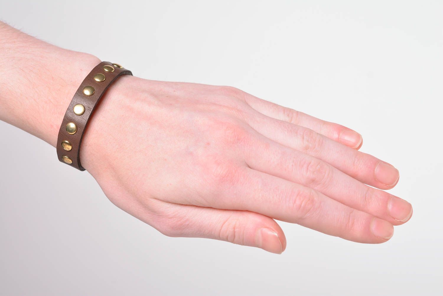 Необычный браслет на руку ручной работы дизайнерское украшение кожаный браслет фото 2