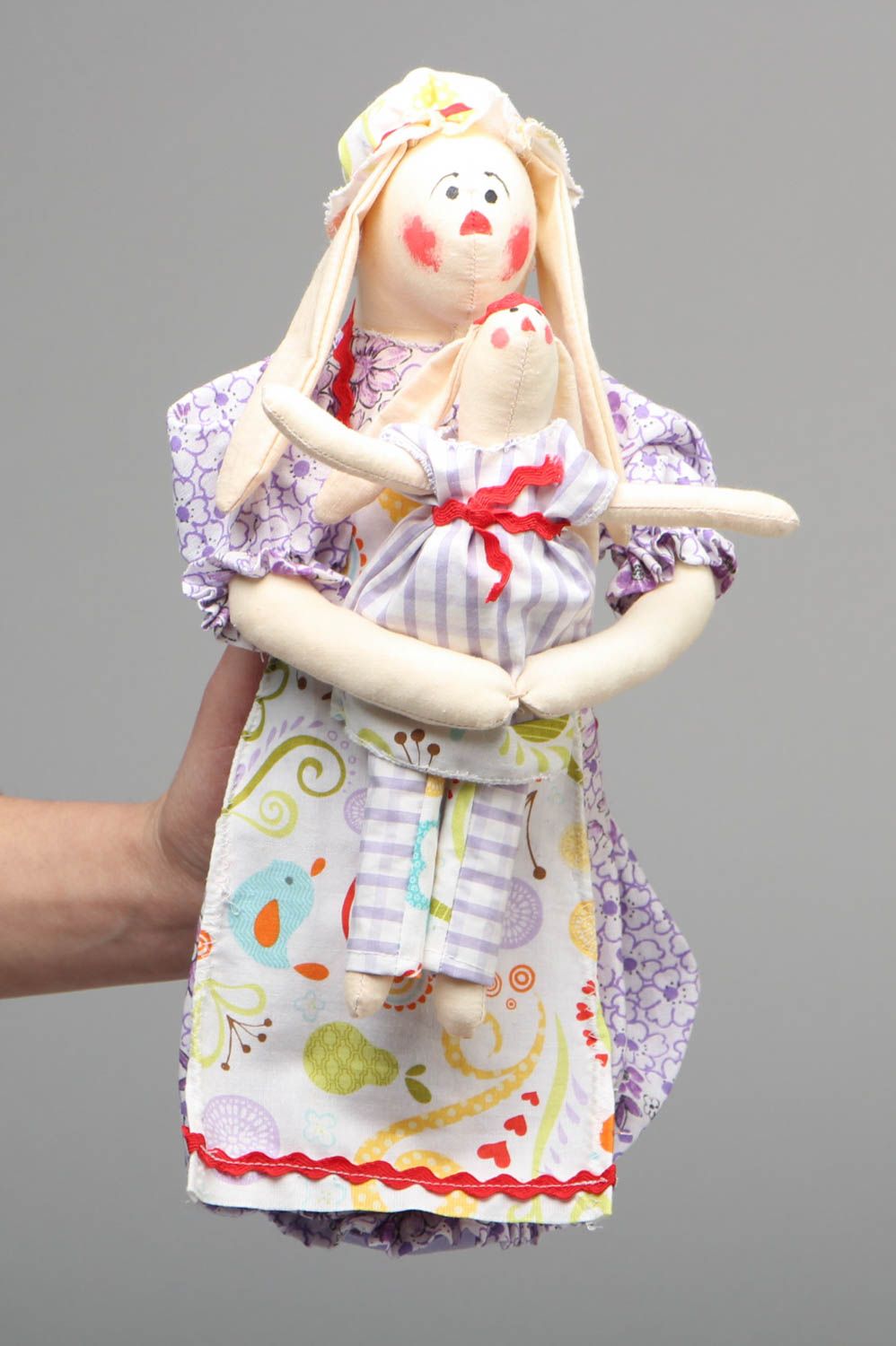 Оригинальная интерьерная кукла из ткани Мамина любовь фото 6