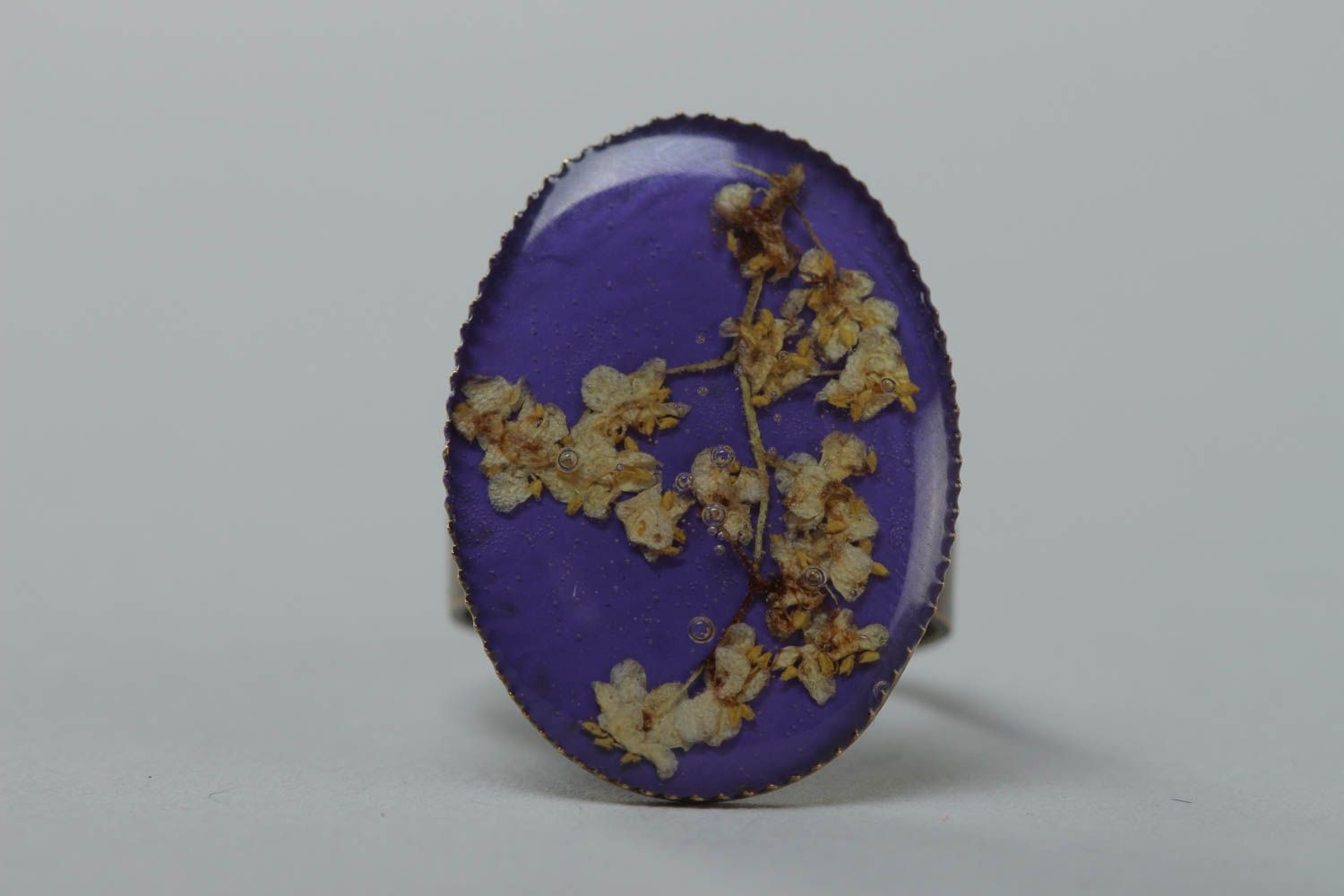 Handmade designer stylish purple glassy glaze botanic ring with dried flowers  photo 3