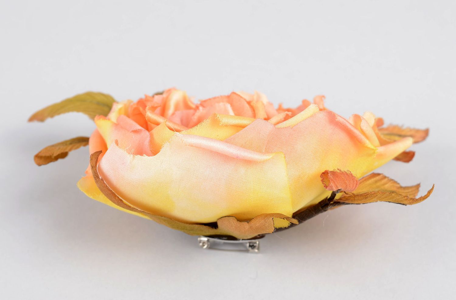 Брошь ручной работы персиковая брошь-цветок авторское дизайнерское украшение фото 3