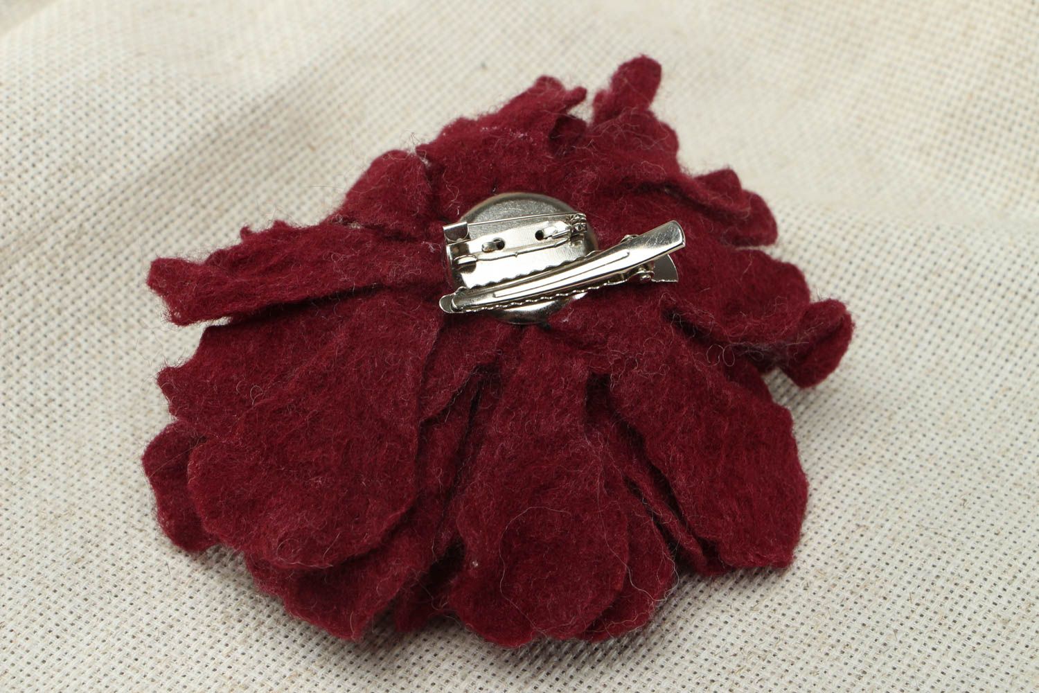 Wool brooch hair clip in the shape of claret flower photo 3