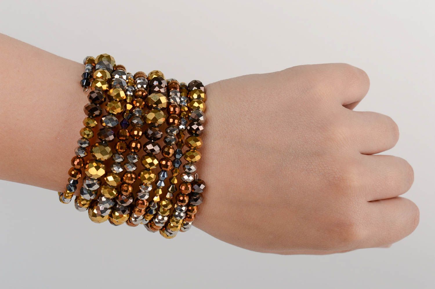Handmade mehrreihiges Armband mit Kristall Perlen für einfarbiges Abendkleid foto 5