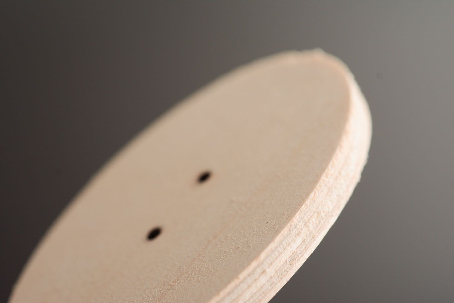 Base de madera grande con forma de botón foto 5