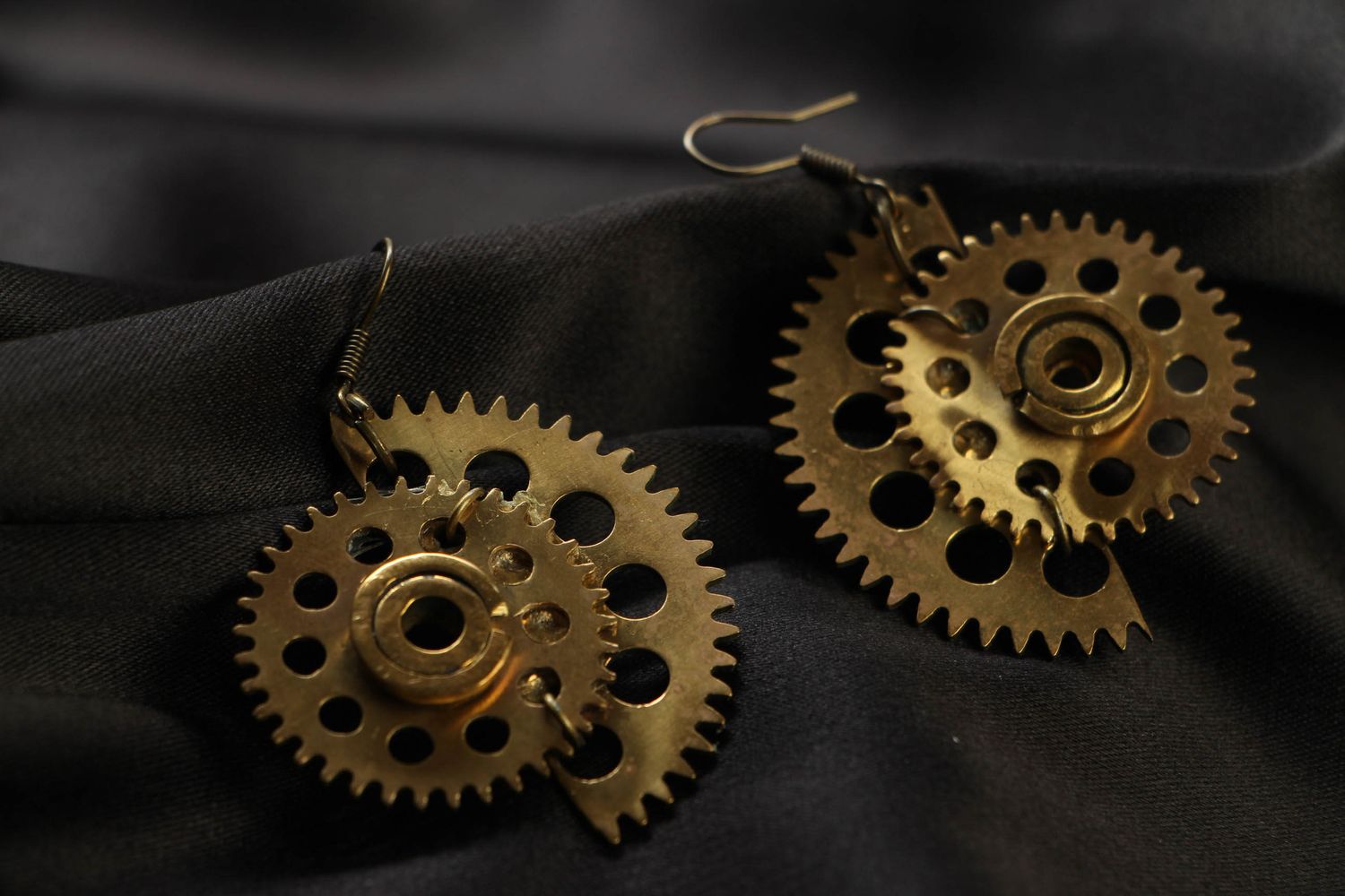 Earrings in steampunk style photo 1