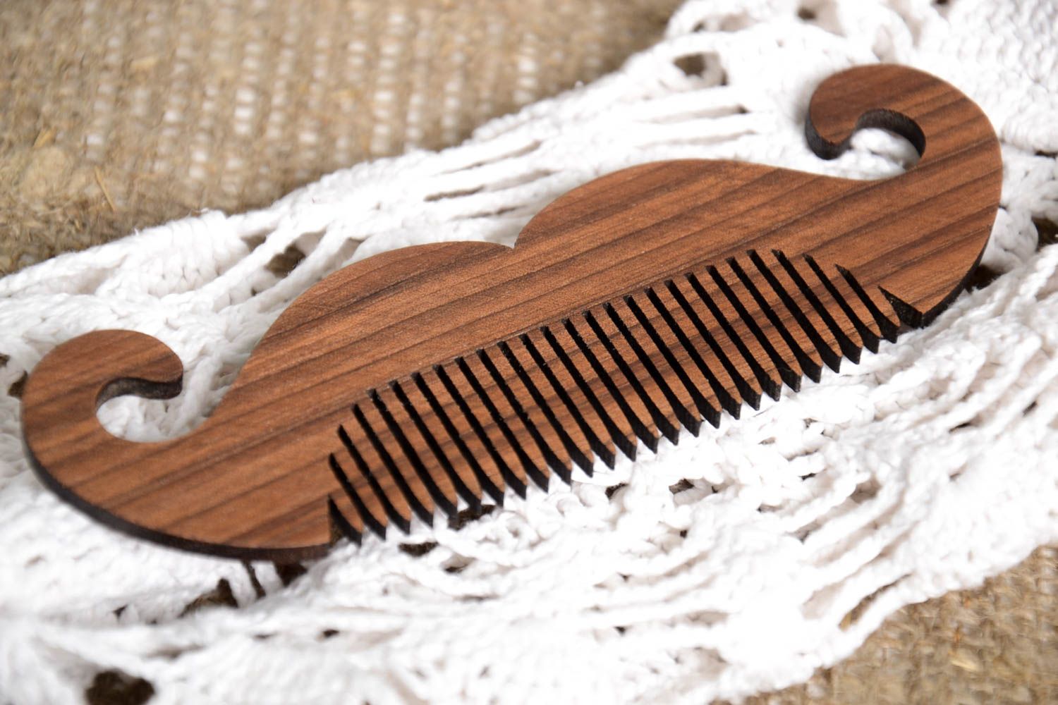 Kamm für Haare handgefertigt Accessoire für Männer interessant Holz Kamm foto 1