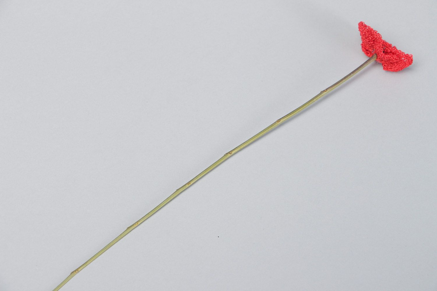 Вязаный крючком цветок красный мак красивый нежный маленький ручная работа фото 2
