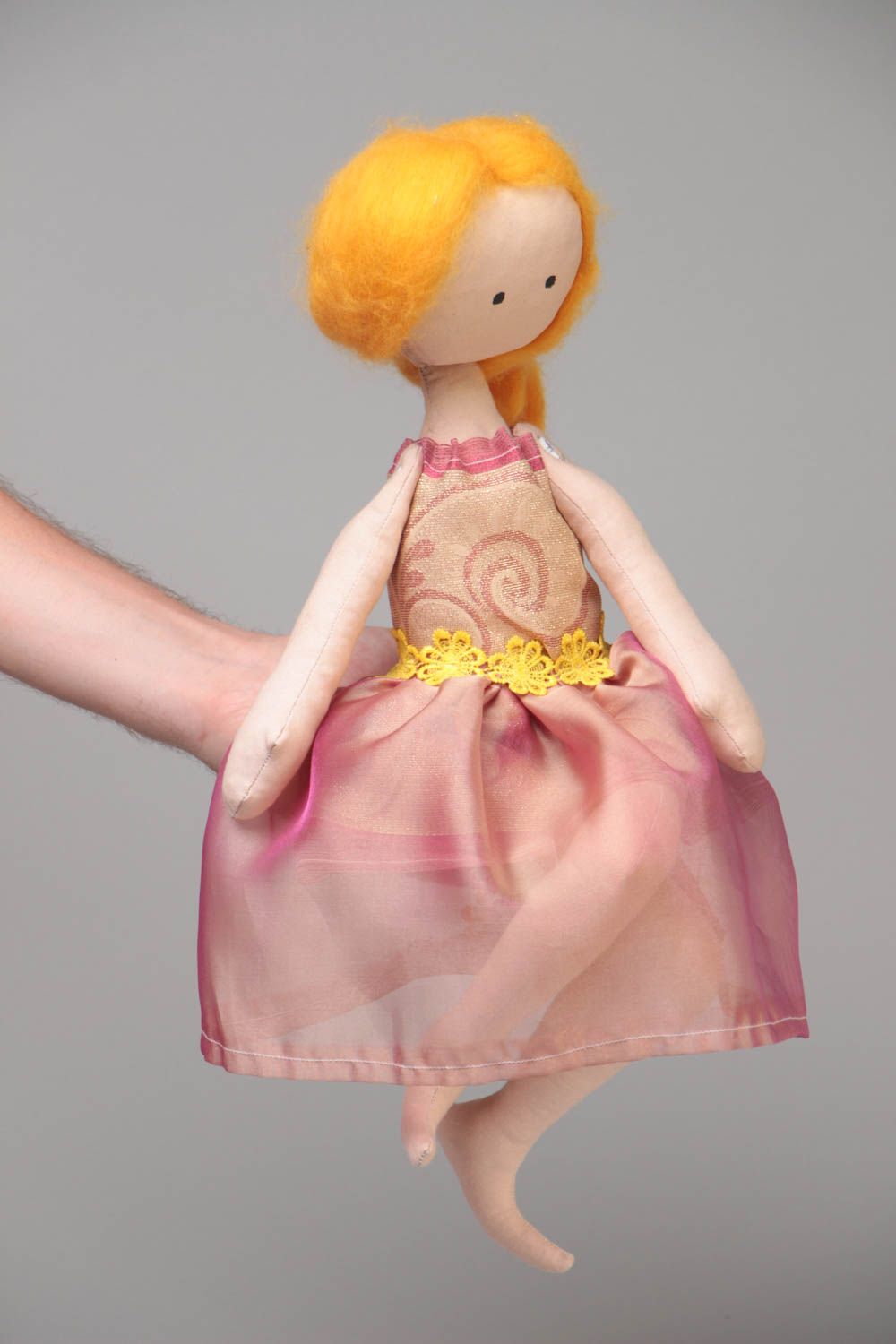 Авторская кукла из ткани ручной работы красивая для декора интерьера ароматизированная фото 5